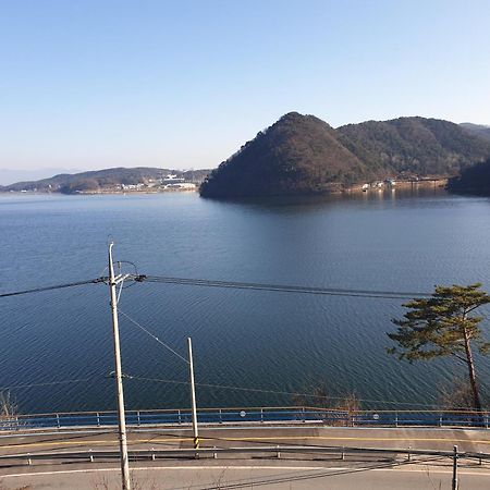 Lahoya Pension Chuncheon Exterior foto