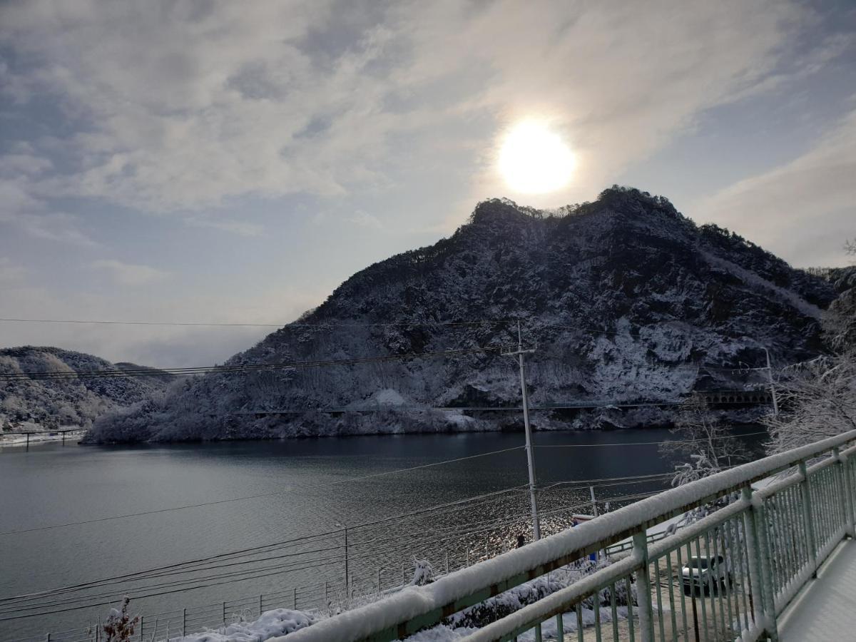 Lahoya Pension Chuncheon Exterior foto