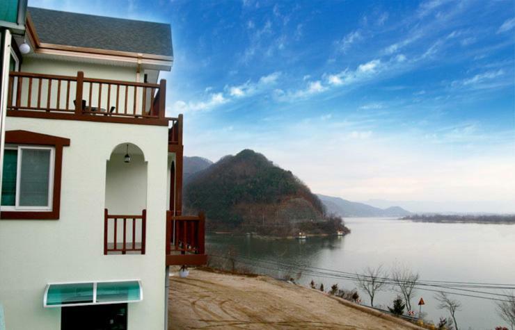 Lahoya Pension Chuncheon Exterior foto